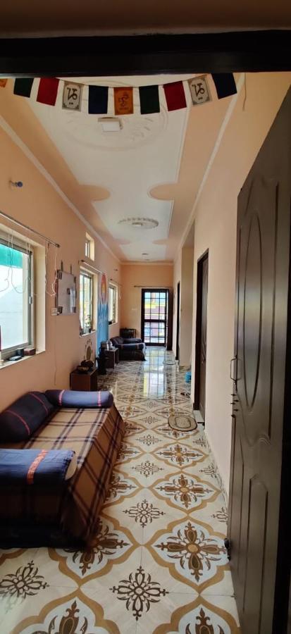 Tebaar Backpackers Hostel Rishikesh Exterior photo